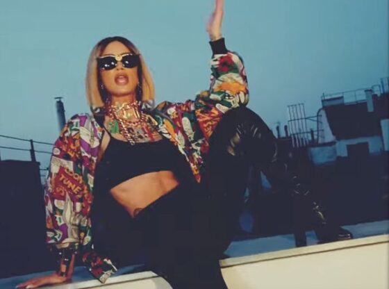 dafina zeqiri1 560x416 - Dafina Zeqiri publikon këngën e re (Video)