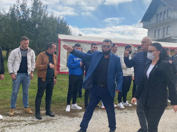 w 11 - Haradinaj-Stublla viziton familjen Krasniqi në Ferizaj për ngushëllime