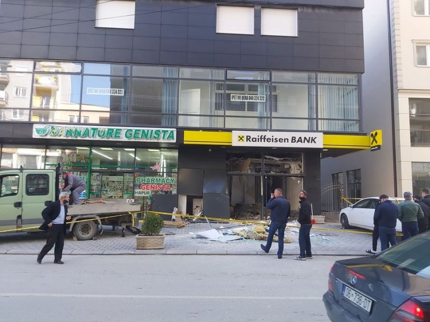 w 60 - Këshilli i Investitorëve Evropian- EIC dënon sulmin ndaj Raiffaisen Bank Kosova