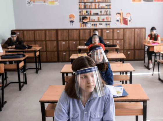 w 6 560x416 - Dhjetëra shkolla në Ferizaj shpërfillin vendimin e Qeverisë për procesin mësimor