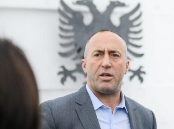 w 10 560x416 - Mediat serbe: Haradinaj kërcënon Vuçiqin