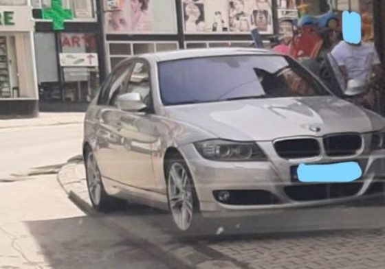 1 13 696x392 1 560x392 - Parkoi veturën në trotuar, dënohet nga policia një qytetar në Ferizaj