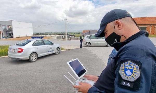 200090589 4205173869543117 3725192222408981491 n 600x360 11 - Policia në Ferizaj konfiskon 20 patentë shoferë