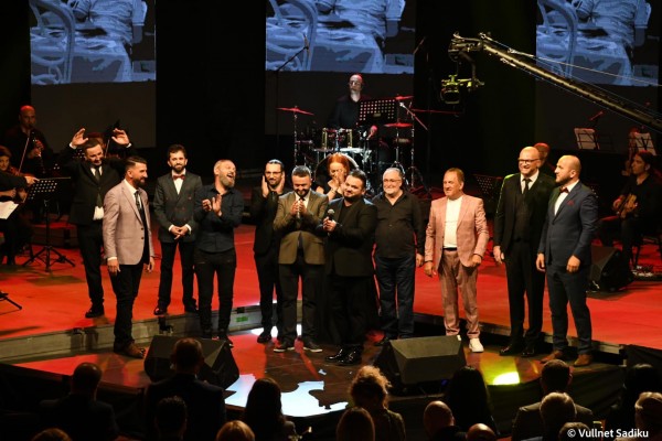 961216242252311 - ​Në Ferizaj u mbajt gala koncerti memorial kushtuar artistit Qazim Dushku