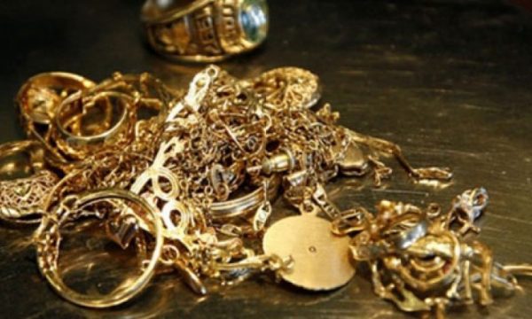 ari 21 - Vidhen para e stoli ari në një shtëpi në Ferizaj