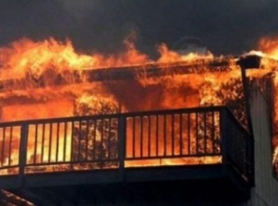 zjarr shtepi 780x4391 1 560x416 - Vdes 3-vjeçari që u lëndua rëndë në zjarrin që përfshiu shtëpinë në Ferizaj