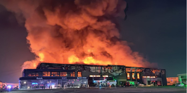viva1 - Detaje të reja nga zjarri i mbrëmshëm në Ferizaj