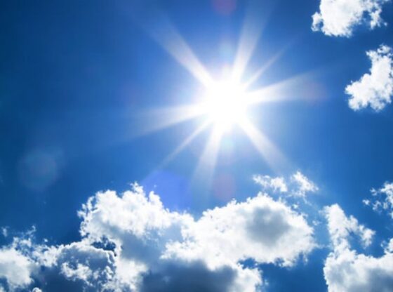 diell1 560x416 - Kujdes me daljet, temperatura të larta sot në Kosovë