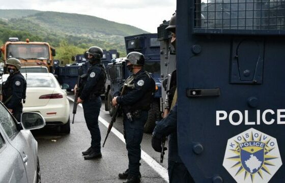 auto Policia speciale e KosoveYs 1632237867 600x360 1 560x360 - Policëve iu mbetet paga njëjtë, nuk do iu numërohet fare rrezikshmëria në punë