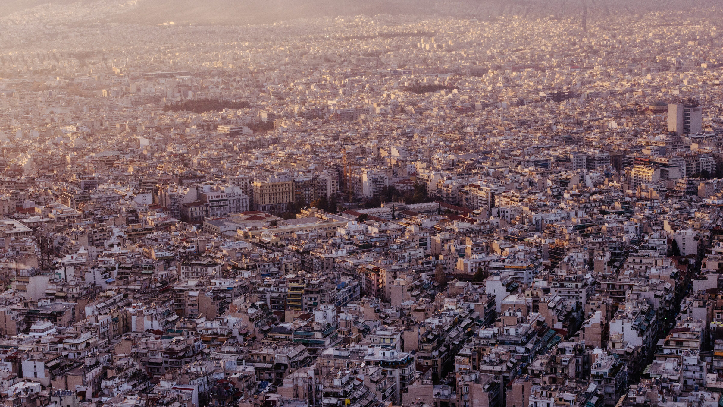 Athen053 2400x1350 1 - 10 Vendet Më të Mira në Greqi për Pushime