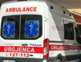 ambulanca 780x439 1 275x210 - Pushimet në Lezhë kthehen në tragjedi për 23-vjeçarin nga Ferizaj