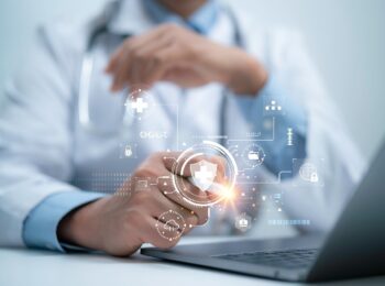 562ebeb9 4cd1 41e0 b1b4 92d9f05c48bb 350x260 - Si po ndryshon mjekësia moderne jetën e pacientëve