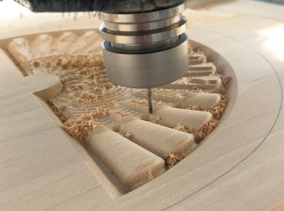 cnc 1001 560x416 - Shërbime CNC në Ferizaj – Prerje & Gdhendje Profesionale