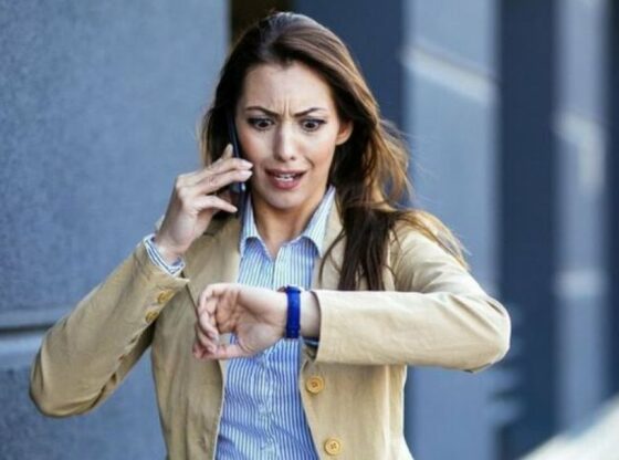 auto vonesa1771687179 560x416 - Pse disa njerëz arrijnë gjithmonë më shumë, edhe pse kanë të njëjtën kohë